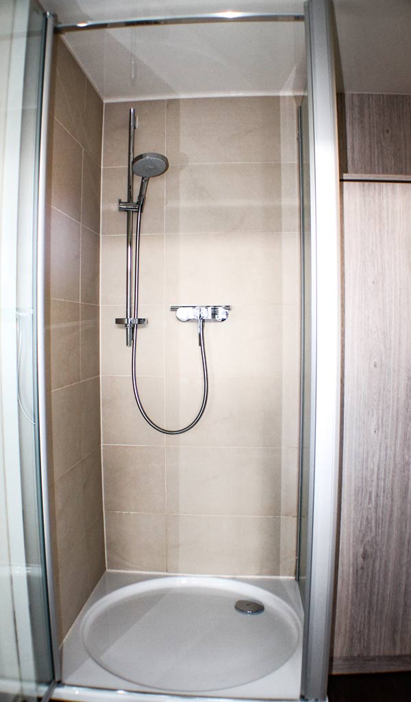 Mobiles Bad und begehbare Dusche von Sascha Ehlting Ibbenbüren